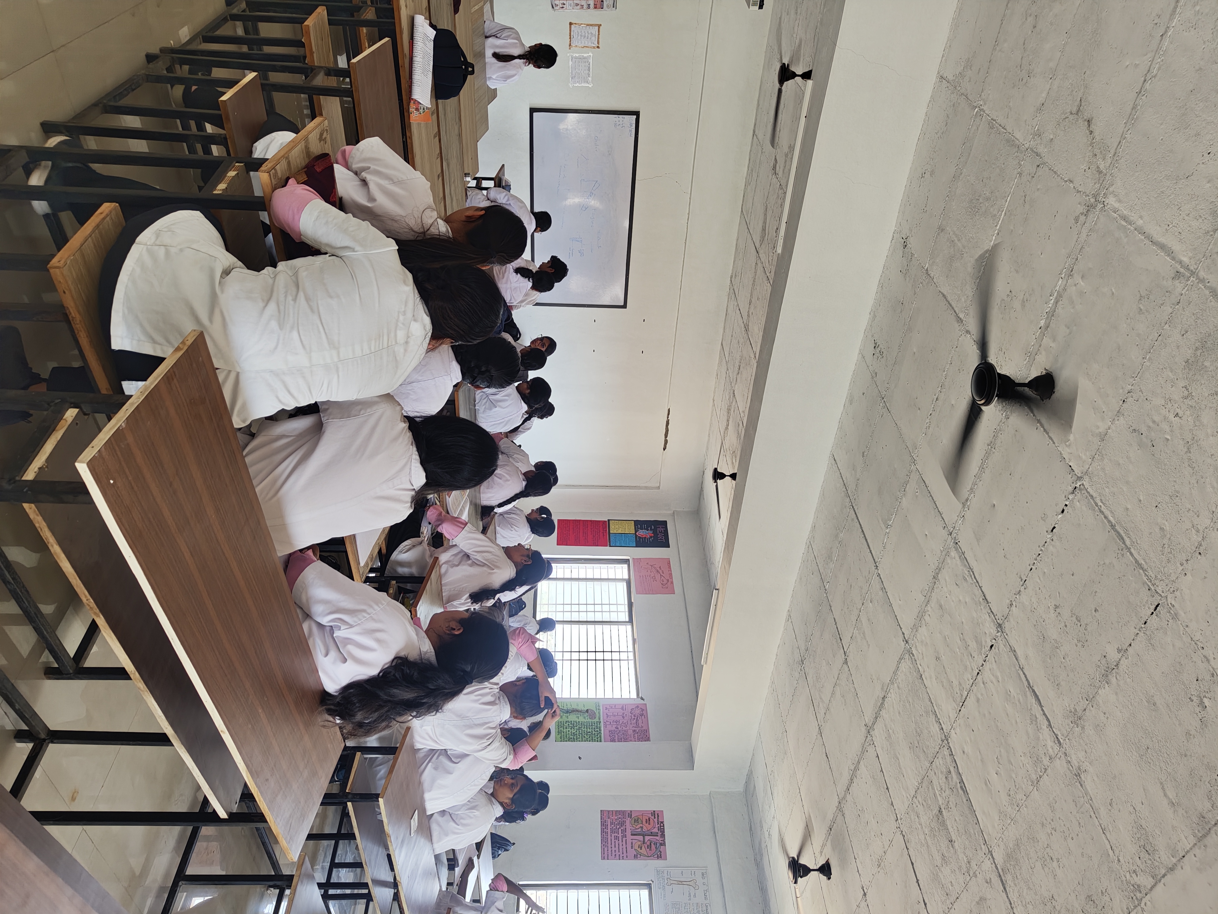 Classrooms - Photo 29