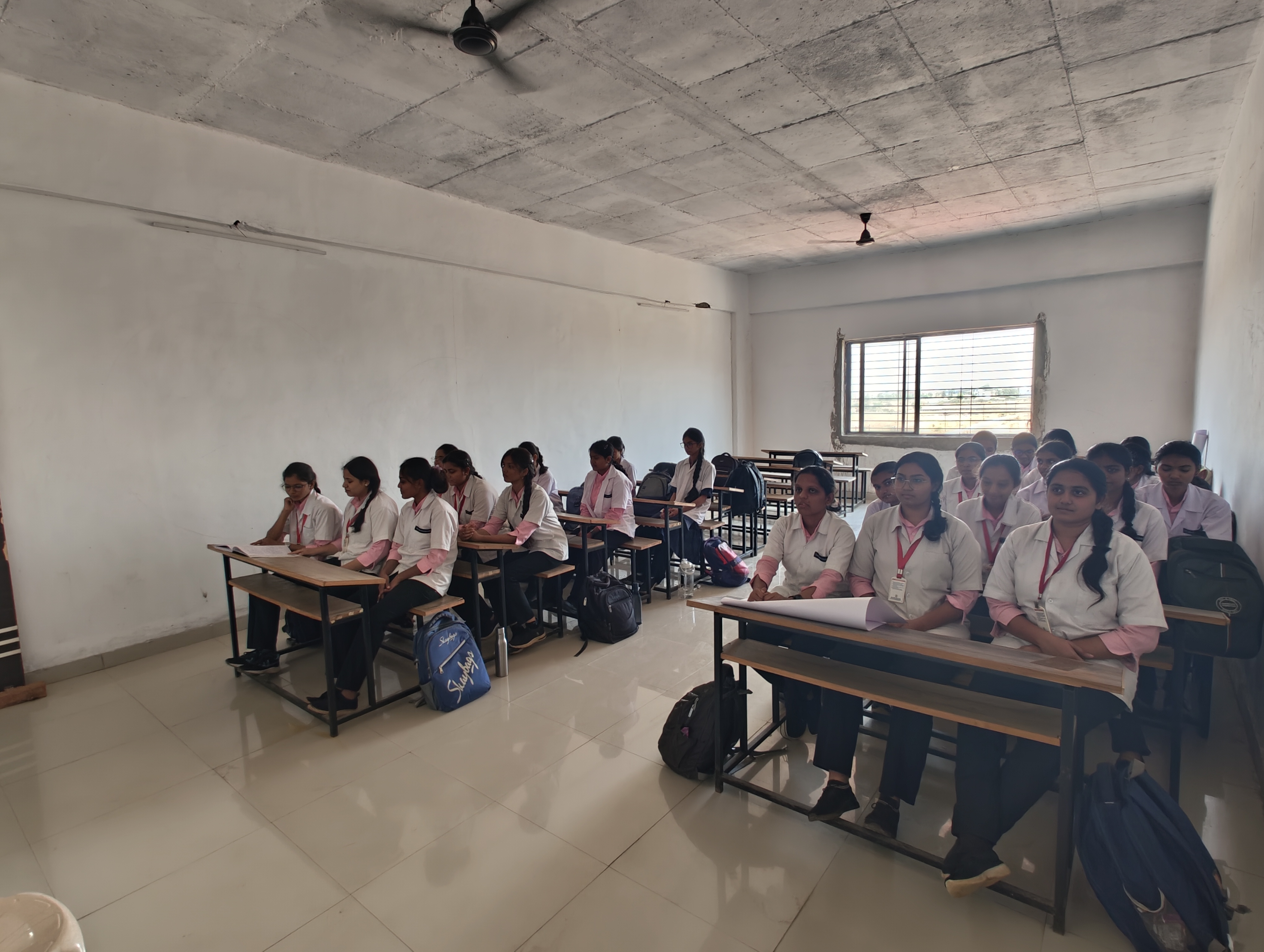 Smart Classroom - Photo 26