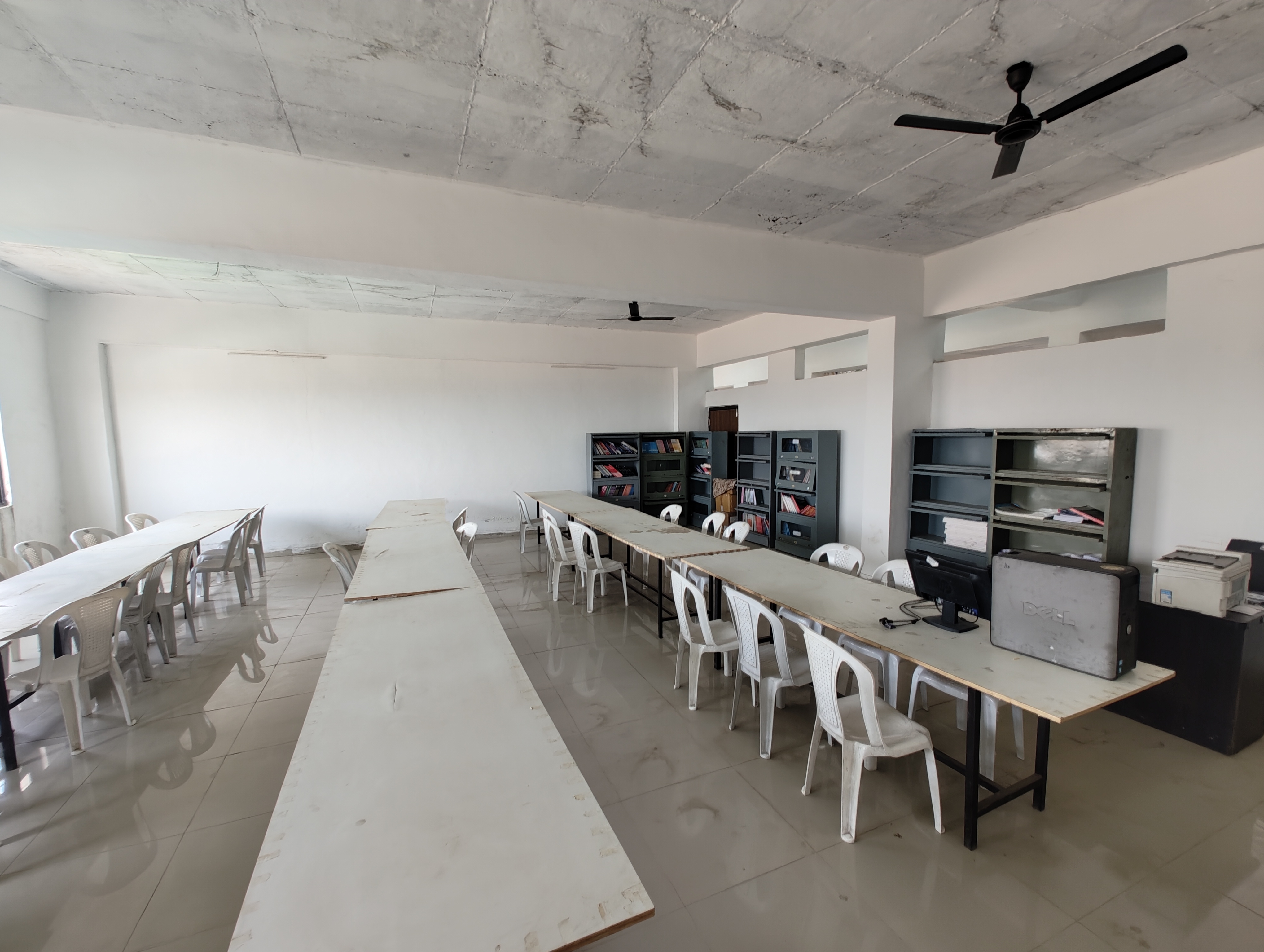Library & Reading Room - Photo 15