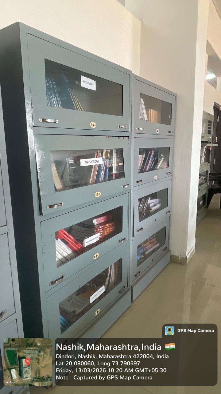 Library & Reading Room - Photo 7